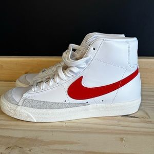 Nike Court Blazers